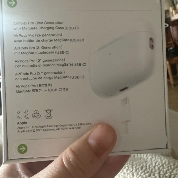 Apple AirPods Pro with MagSafe Charging Case